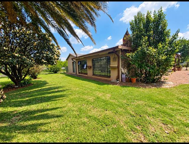 4 BEDROOM HOUSE FOR SALE IN KOOKRUS